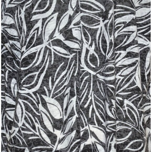 Catherines Womens Black Floral Sleeveless Blouse Top Plus Size 2X 22W 24W Tiered - Picture 8 of 10